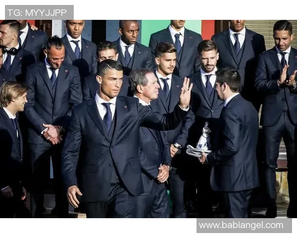 足球明星魅力四射穿着西服的时尚瞬间大揭秘