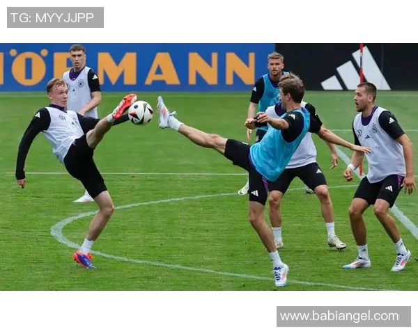 足球明星在绿茵场上激烈对抗的精彩瞬间展现了他们的拼搏精神与团队合作的魅力 足球明星在绿茵场上激烈对抗的精彩瞬间展现了他们的拼搏精神与团队合作的魅力