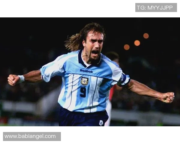 阿根廷足球明星小丑的传奇人生与足球之路探索