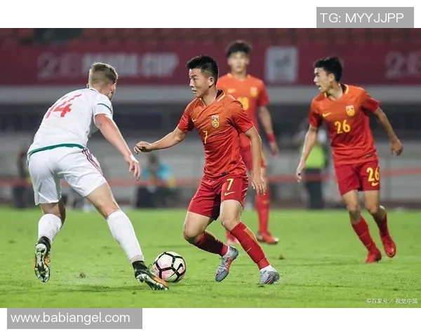 中国与韩国足球对抗赛展现两国体育文化交流与竞争的精彩瞬间