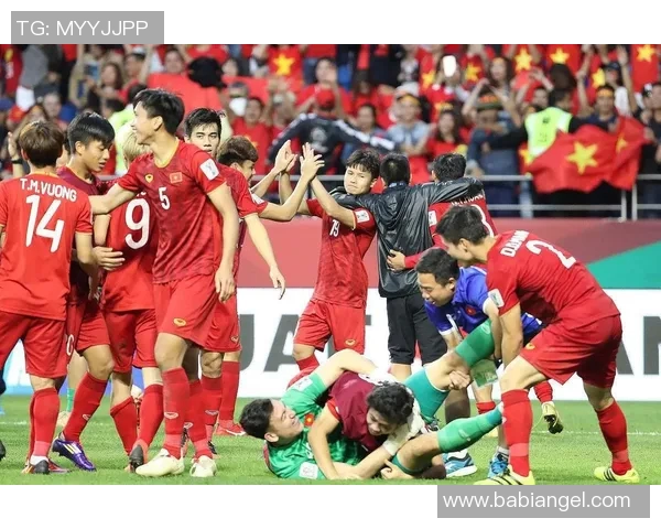 国足今晚迎战亚洲杯首场比赛全力争胜展现团队精神与拼搏决心